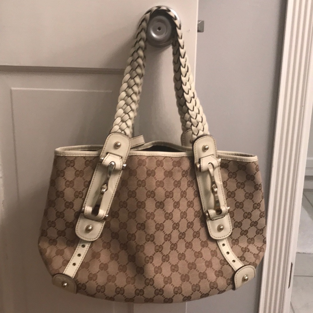Super Clean Gucci Pelham Bag